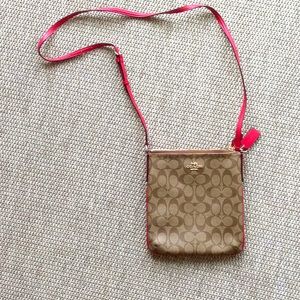 Cross body shoulder bag